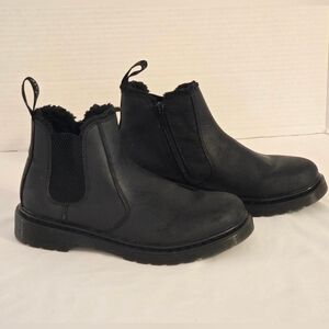 Dr. Martens Kids Black Chelsea Winter Boots